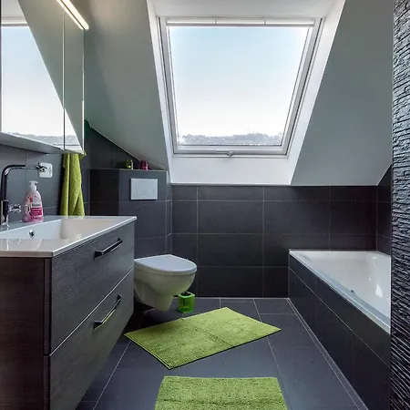 Private Apartment *